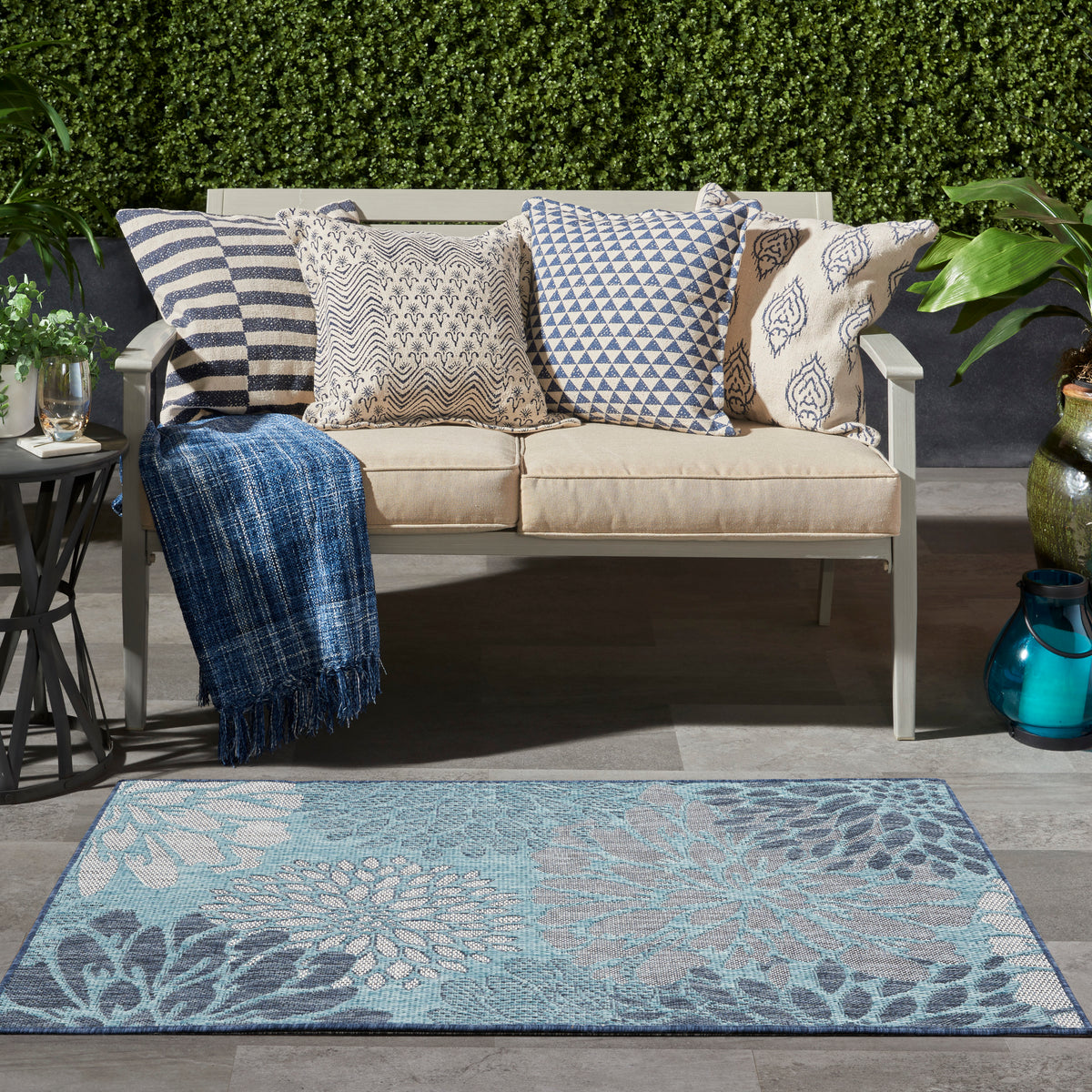 Garden Oasis GOA06 Navy Rug