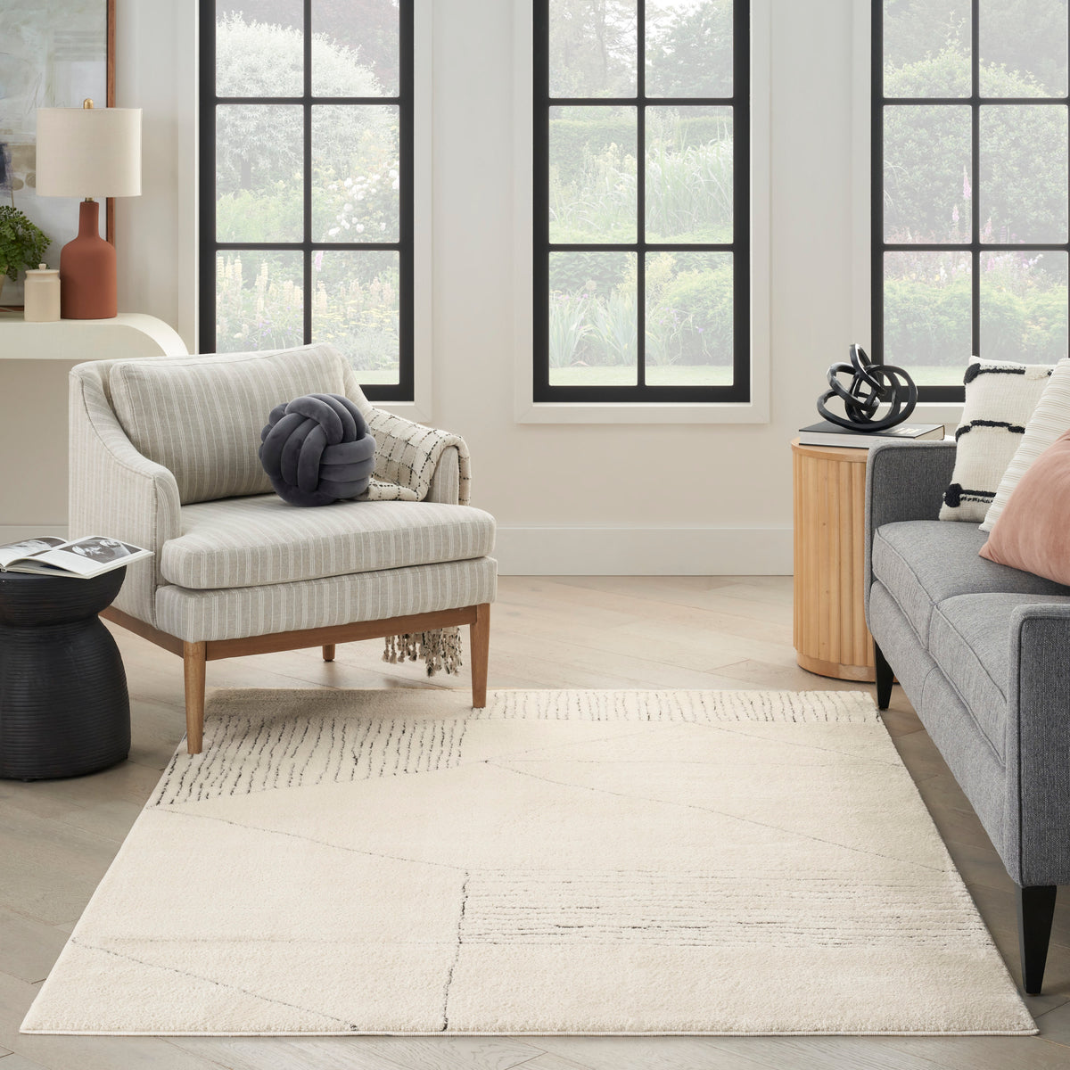 Modern Comfort MNC02 Ivory Black Rug