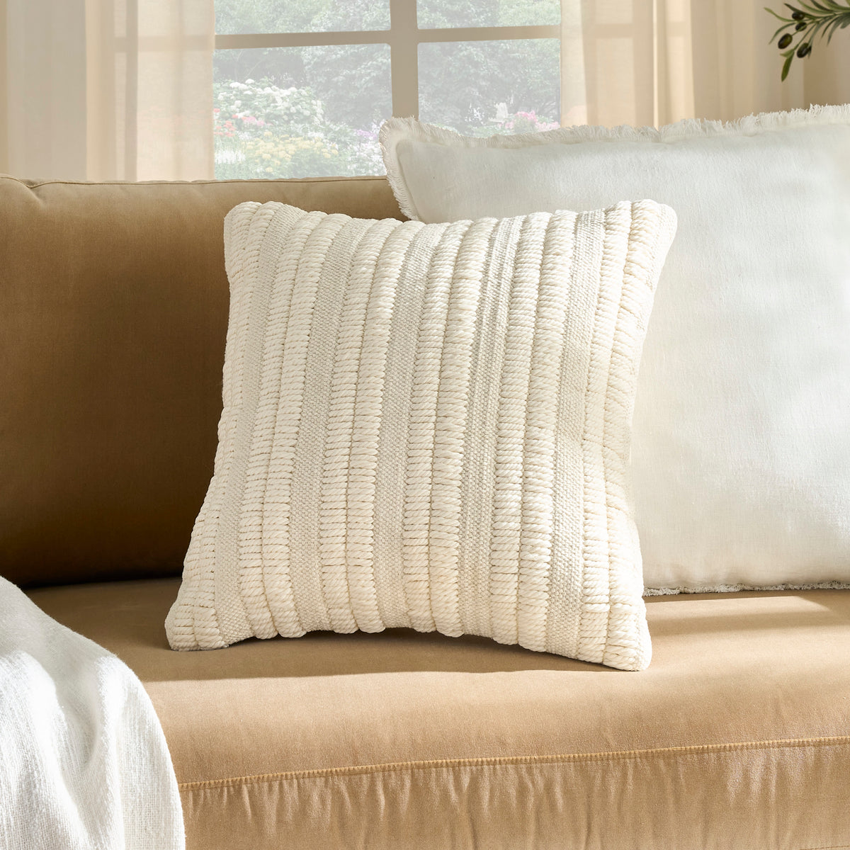 Lifestyle GC965 Ivory 18" x 18" Throw Pillows