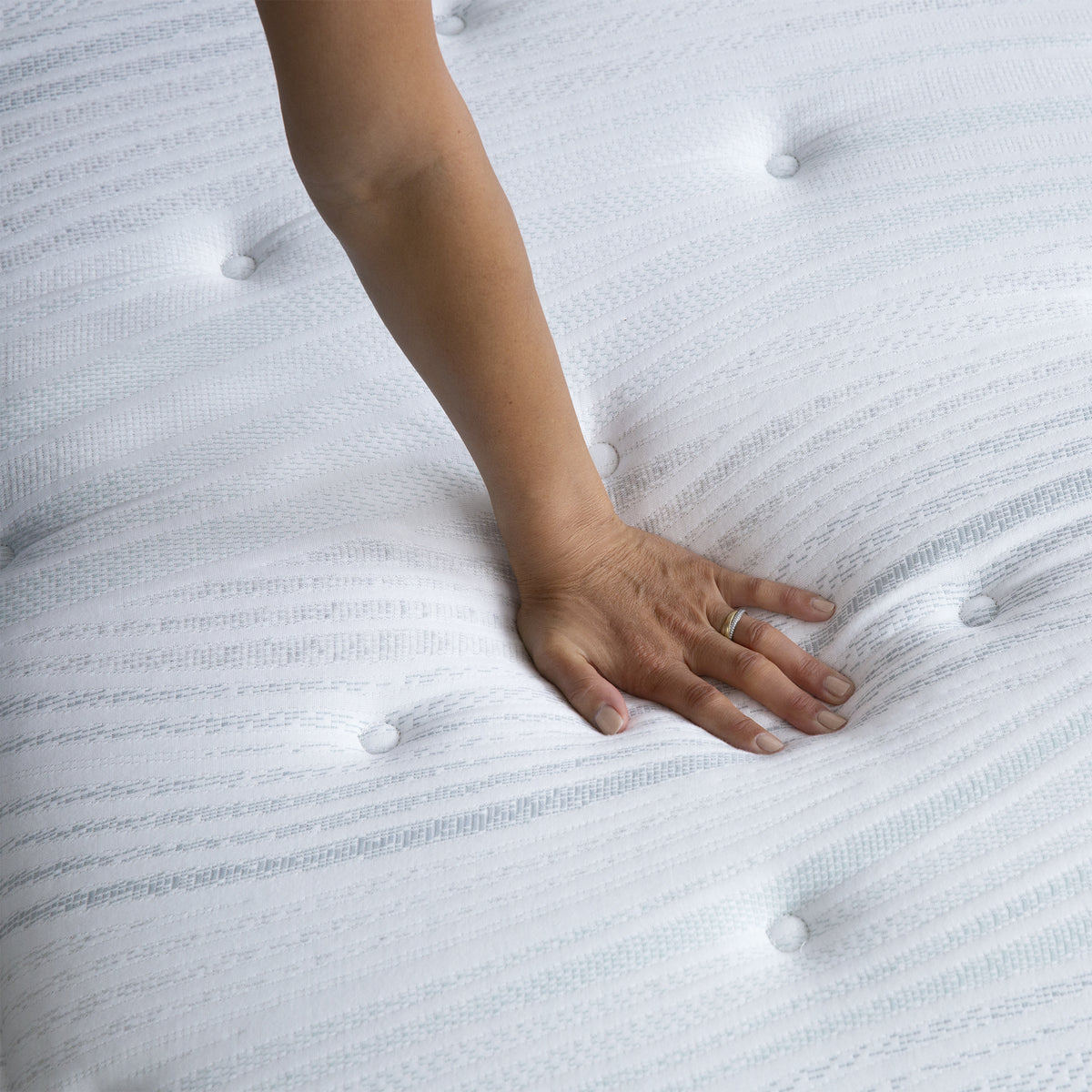 Harmony Cliffside Bay 13" Medium Pillow Top Mattress