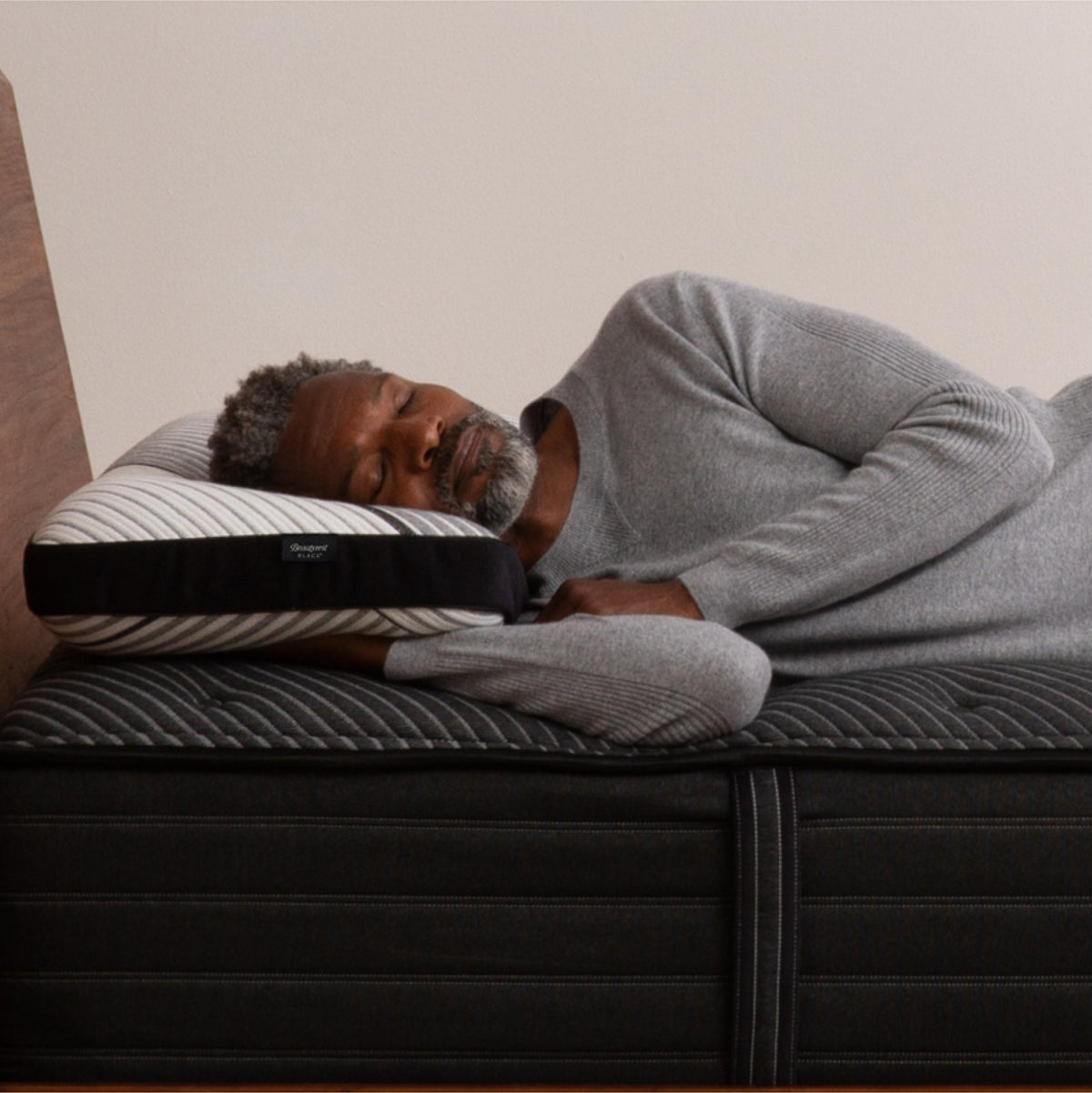 Beautyrest® Black Luxury Foam Pillow