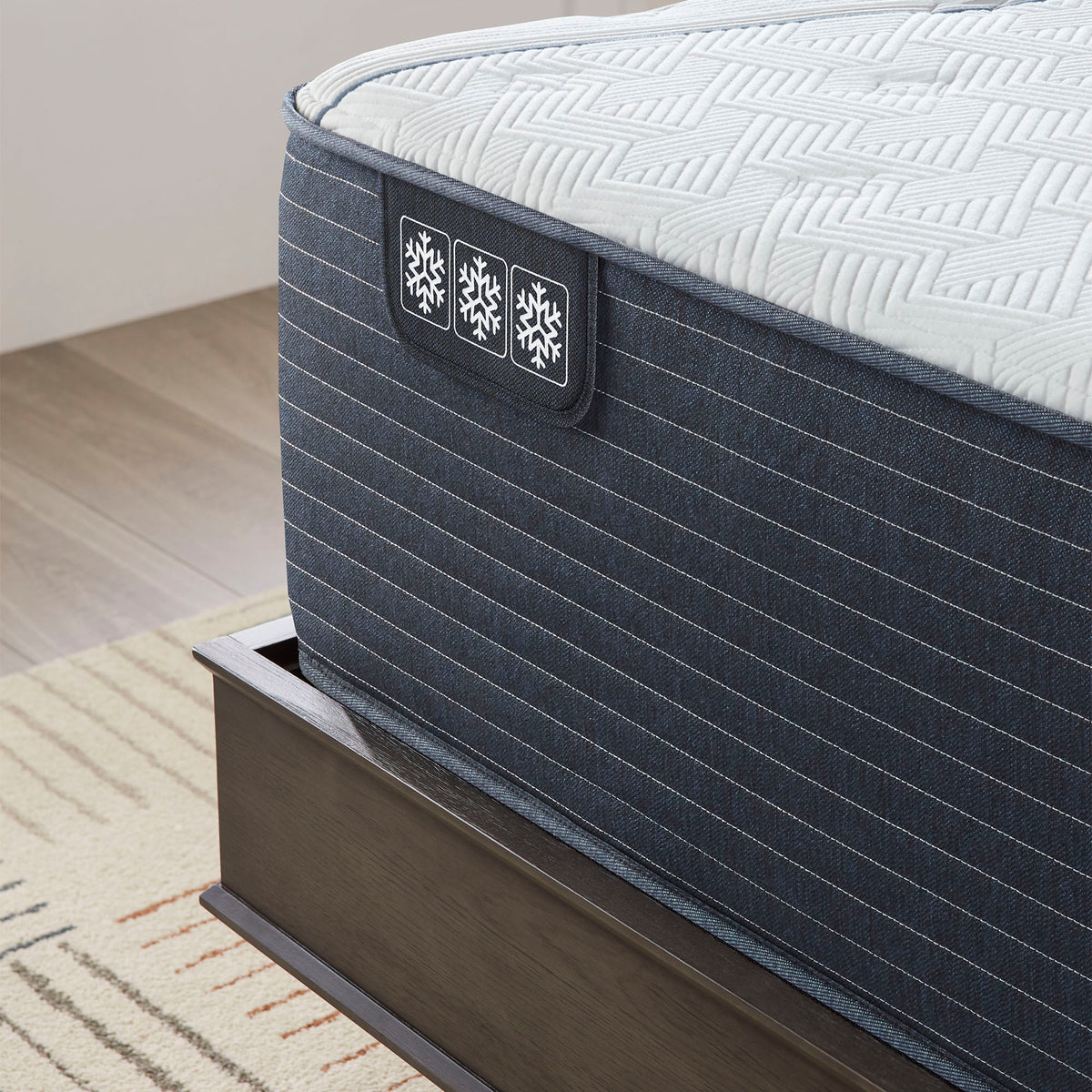 iComfort CF 3000 14.5" Hybrid Medium Mattress