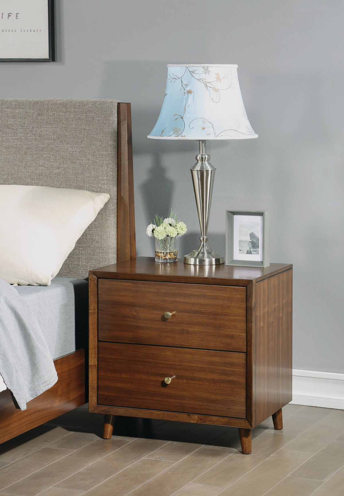 Ludwig Nightstand