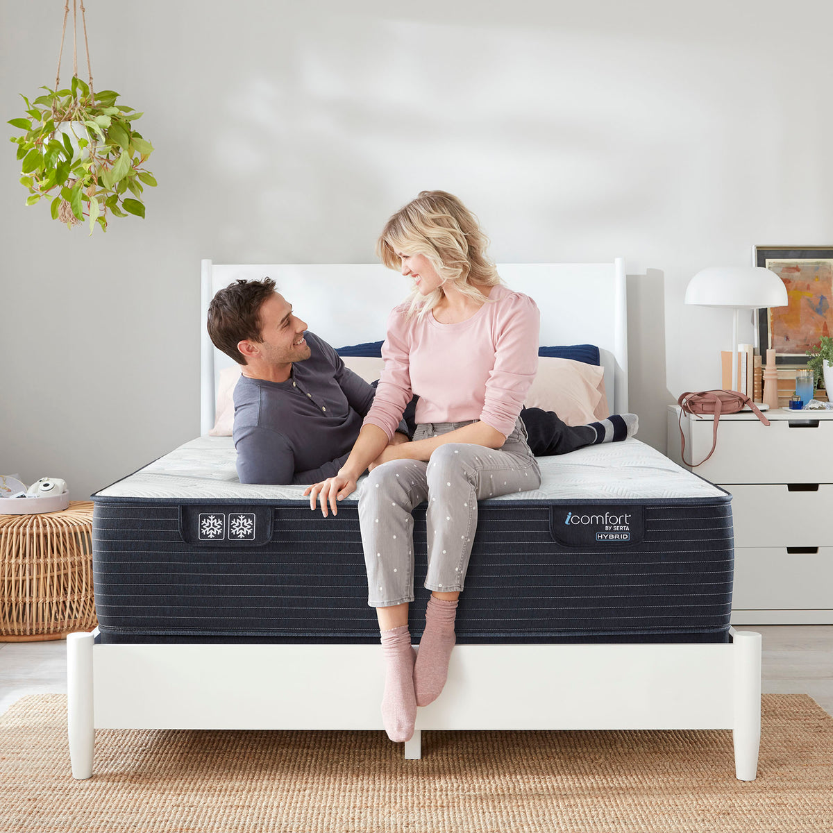 iComfort CF 2000 13.5" Hybrid Plush Mattress